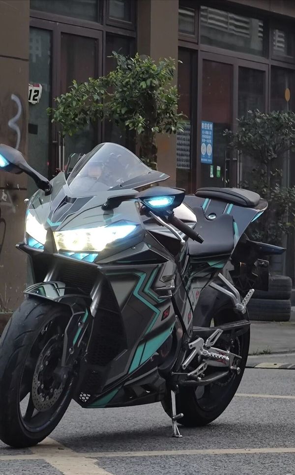 期待已久的刀锋400终于来了,进来看看吧