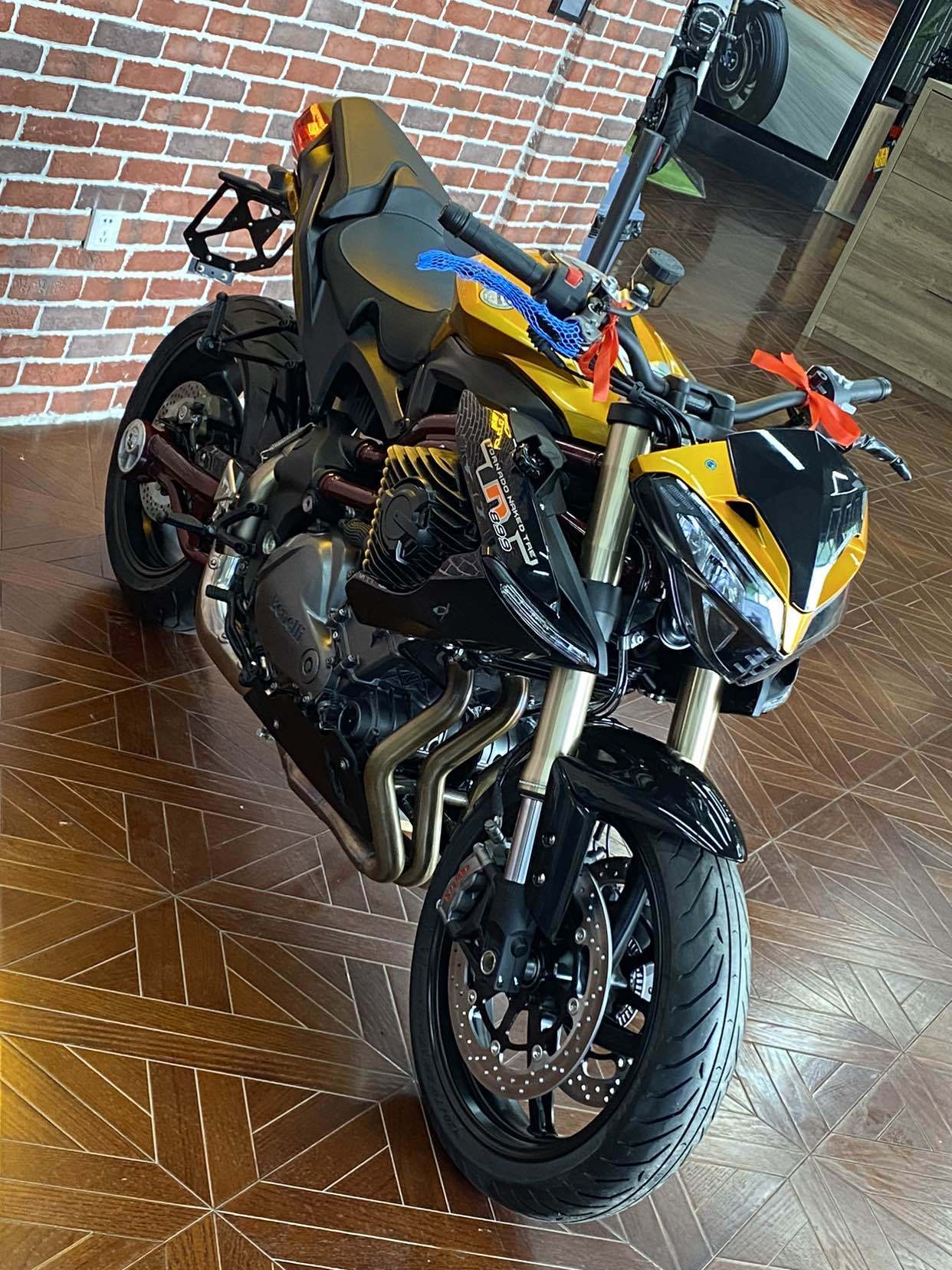 二手贝纳利tnt899