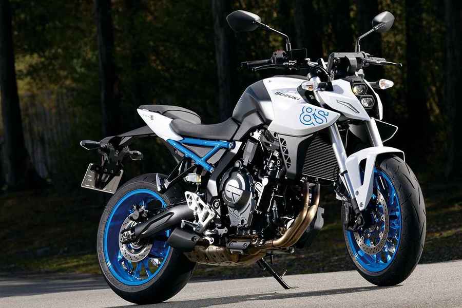 速度与激情：雅马哈MT-07 vs 铃木GSX-8S两款中排街车的对决