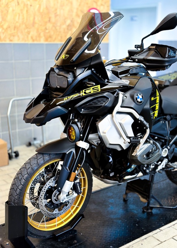 经典回顾,宝马r 1250 gsadv四十周年实拍,最后一代大小眼