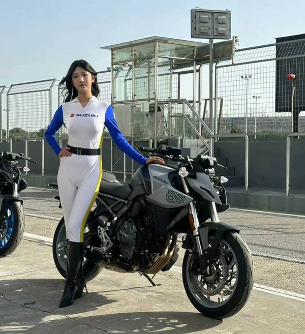 直降3.4万，仅售6.6万，进口铃木GSX-8S价格崩盘！