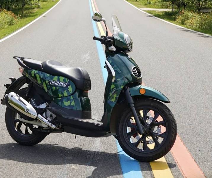 金城摩托近日宣布,其200cc摩旅踏板车"提拉米苏"焕新上市,售价16800元