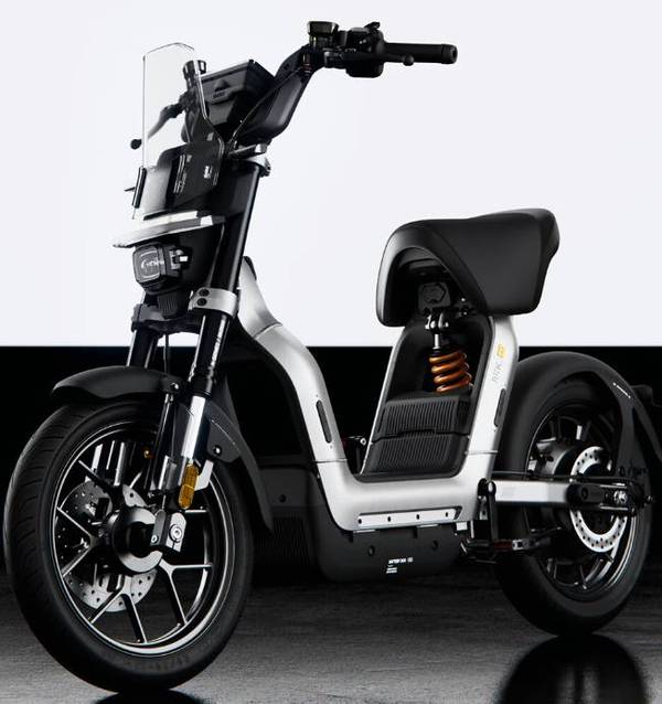 九号全新电自魔术师Kz110发售上市，首发早鸟价7999元起！90KM长续航！