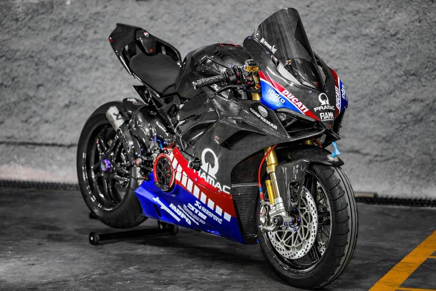 细节拉满 全碳版杜卡迪panigale v4改装欣赏