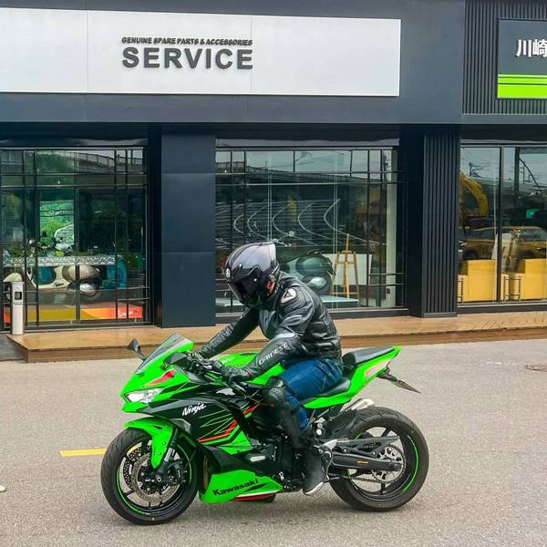 普通科 可可 普通科 可可 普通科 可可 2021款川崎ZX-6R亮相新颜色比以往