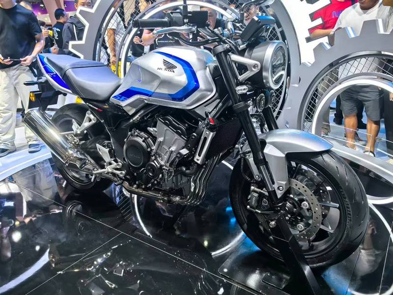 川崎ZX-4R/RR官降至59800元起，现在入手正当时！Z650S发布新款!