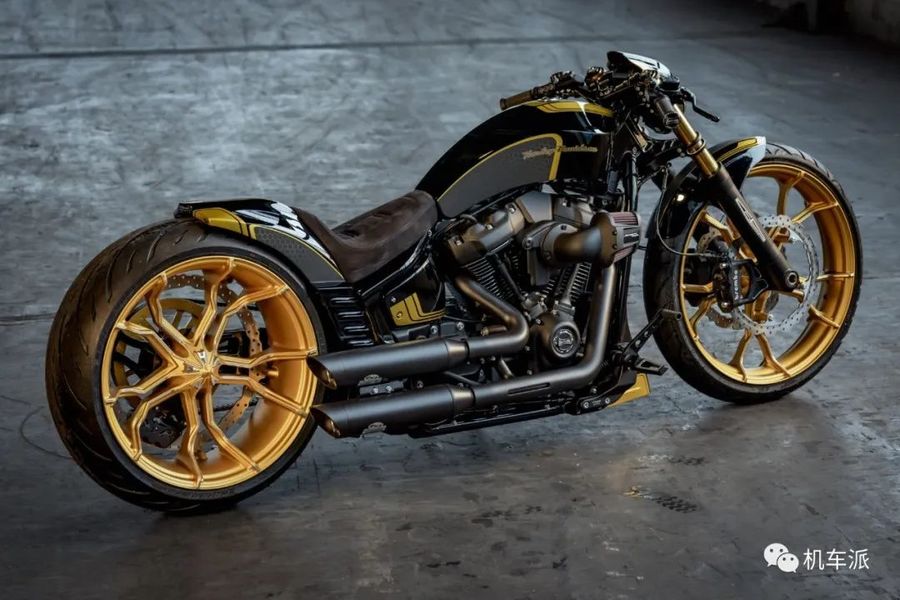 定制 | 黑金配色加顶级工艺 哈雷突破者改装欣赏
