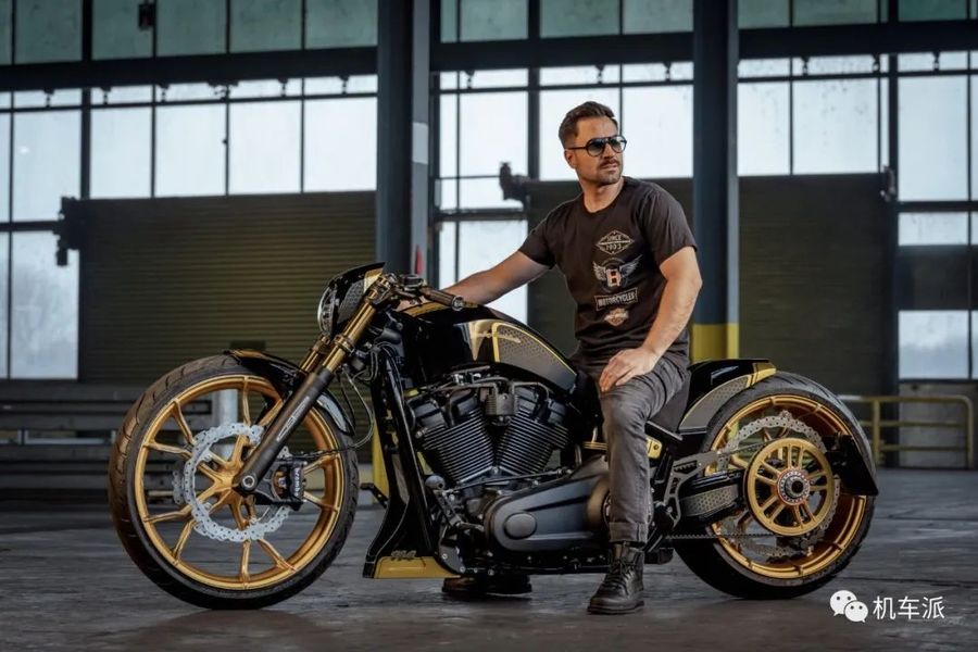 定制 | 黑金配色加顶级工艺 哈雷突破者改装欣赏