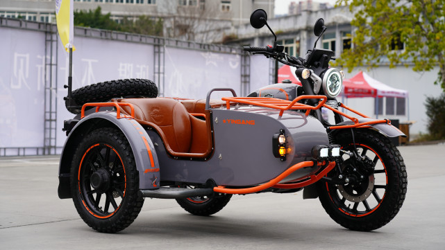 年轻人的第一台侉子!银钢suv500边三轮抢先体验,摩托范-哈罗摩托