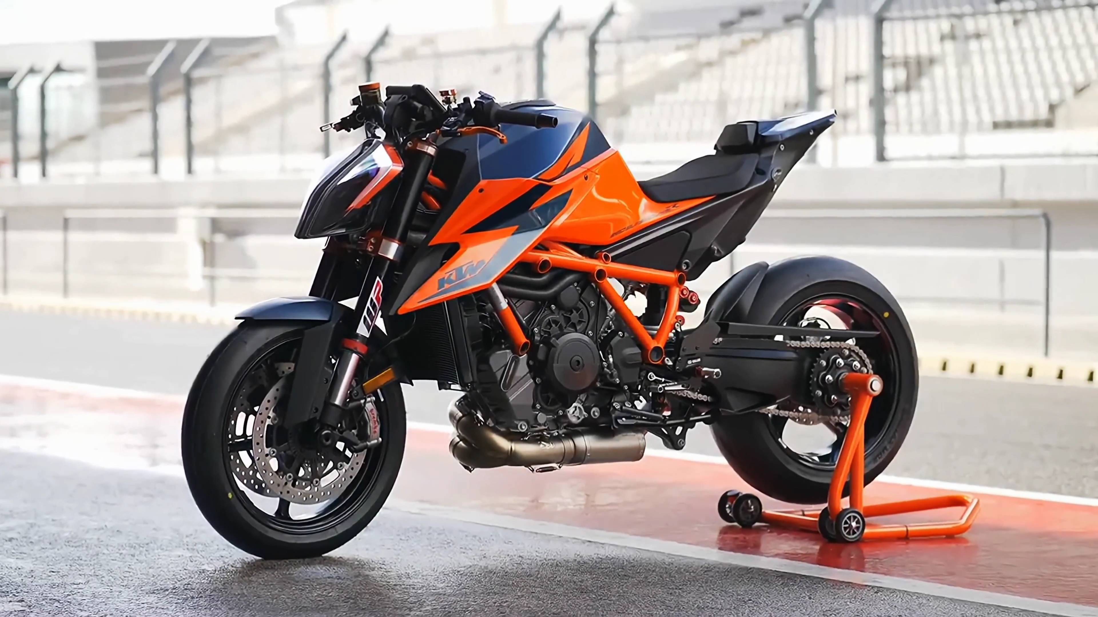 ktm 1290 super duke r下赛道,摩托范-哈罗摩托