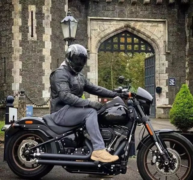 在18年以后,哈雷戴娜系列升级为软尾系列,路威s原厂极具clubstyle风格