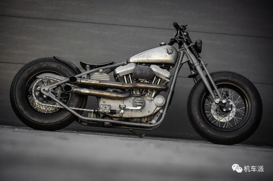定制 | 哈雷xl883硬尾bobber风格改装欣赏