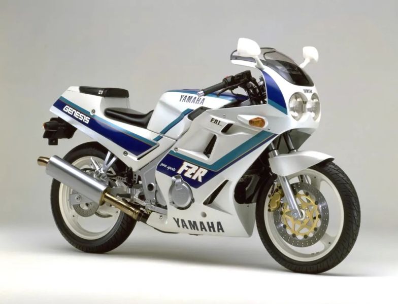Yamaha FZR250，经典和帅气