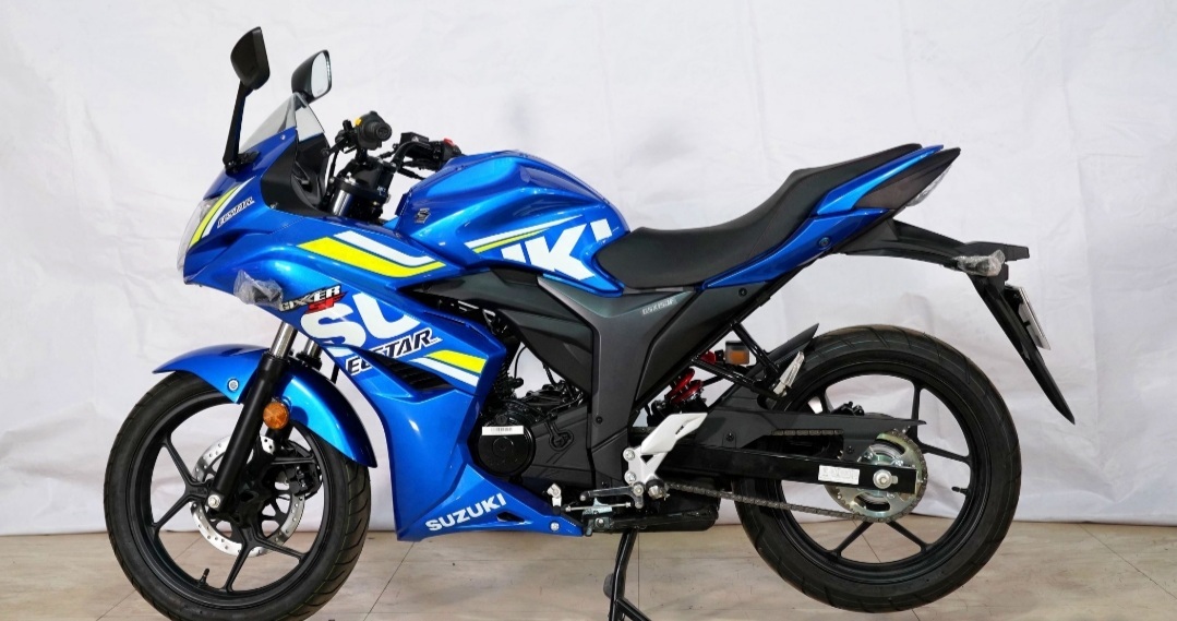 济南铃木一款拉风的小排量仿赛车——极客飒gixxer155