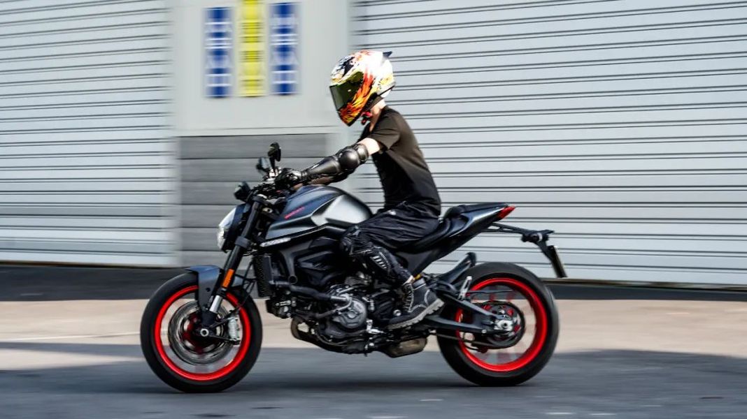 怪兽也能身轻如燕——杜卡迪monster 937试驾