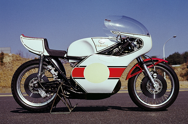 在motogp上的经典名驹yamaha yzr500