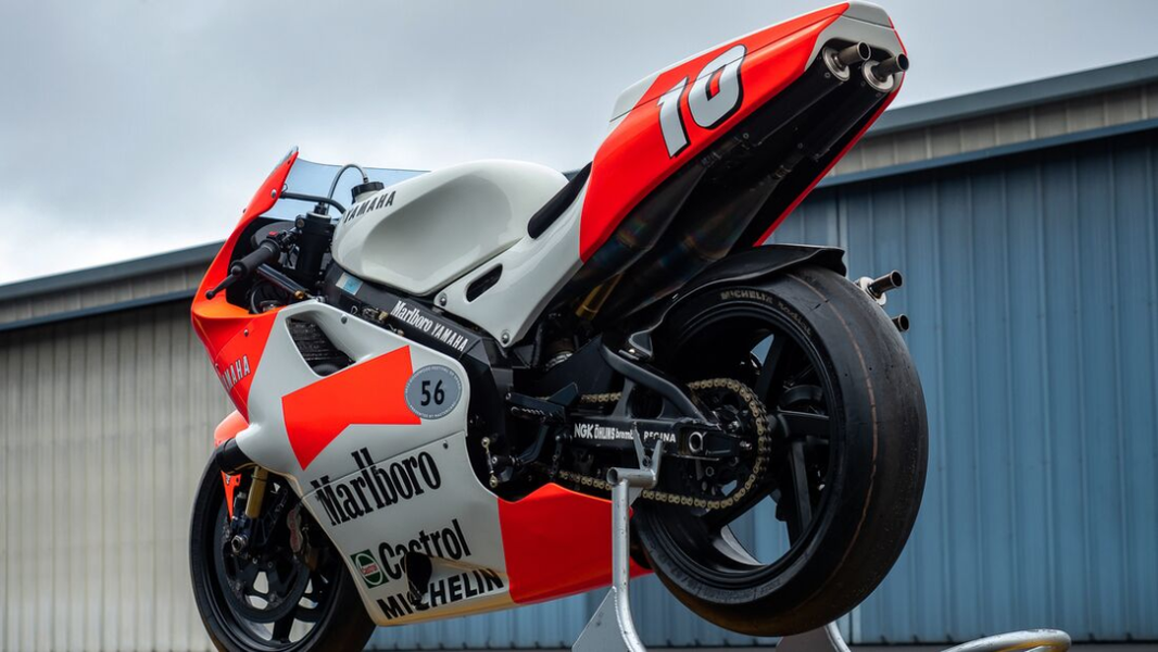 在motogp上的经典名驹yamaha yzr500