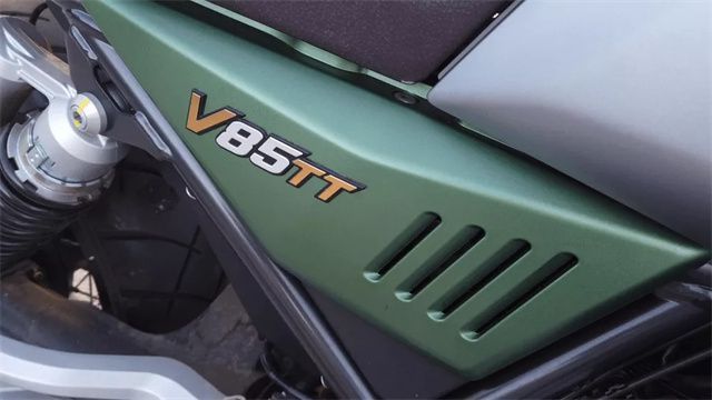 摩托古兹v85 tt百年纪念版上市,售价12.88万元起