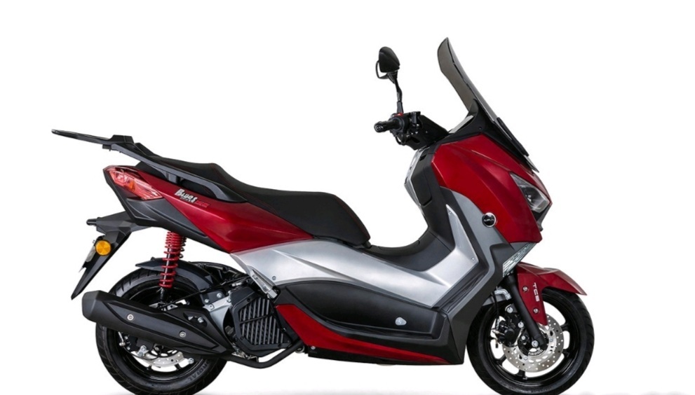 这款拥有150cc排量的踏板车——力帆蓝鲟150水冷踏板,在各方面的参数