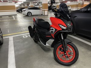 阿普利亚 SR GT 200
