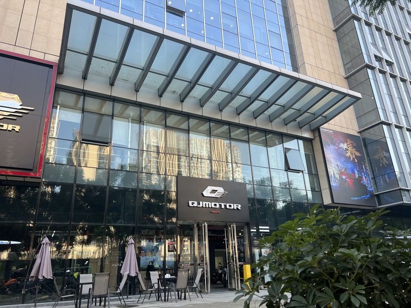 QJMOTOR成都新川店