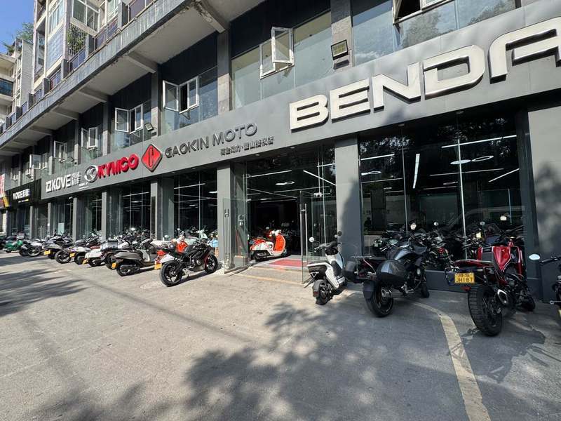 Honda Dream 璧山嘉怡机车生活馆