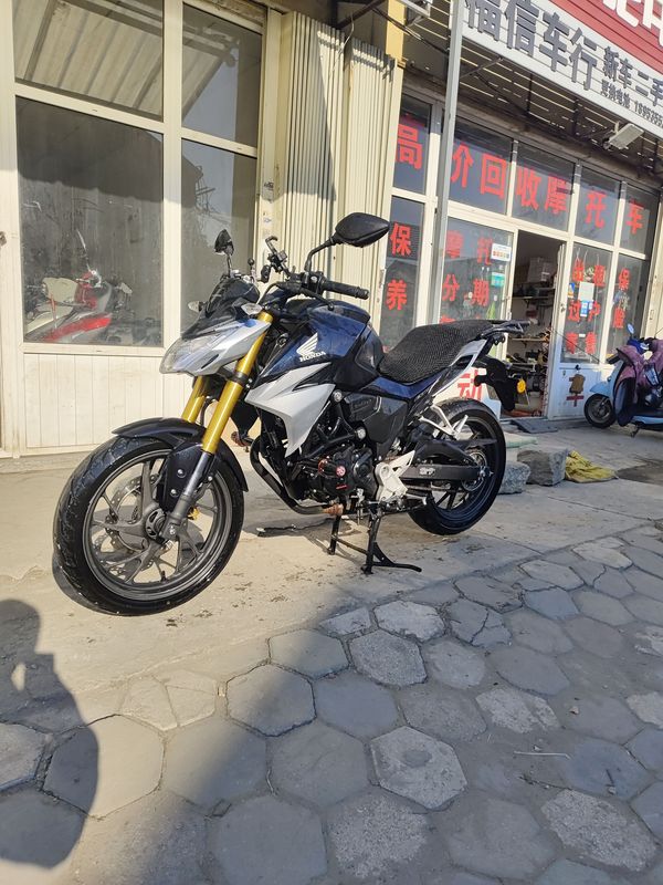 二手五羊本田cb190r 暴鋒眼