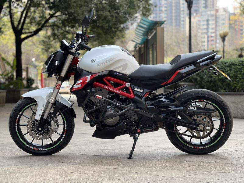 贝纳利蓝宝龙 bn302s二手摩托车_摩托范_哈罗摩托